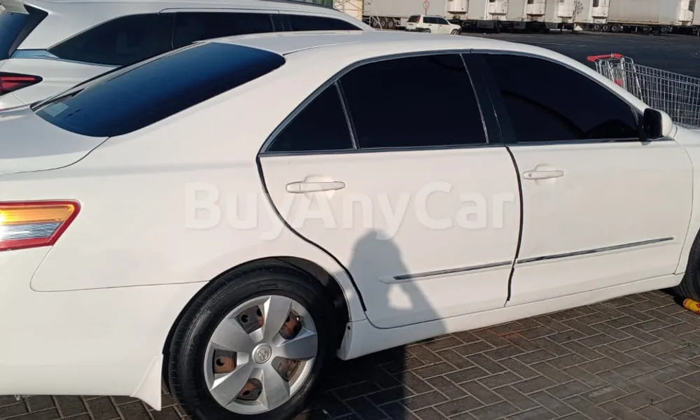 Vehicle photo 6