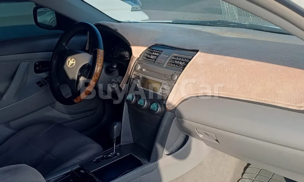 Vehicle photo 7