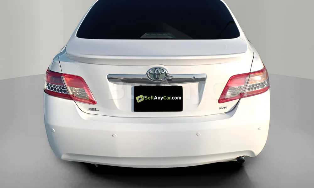 Vehicle photo 2