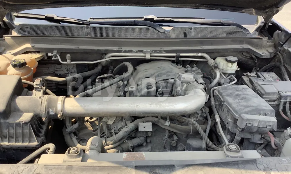 Vehicle photo 6