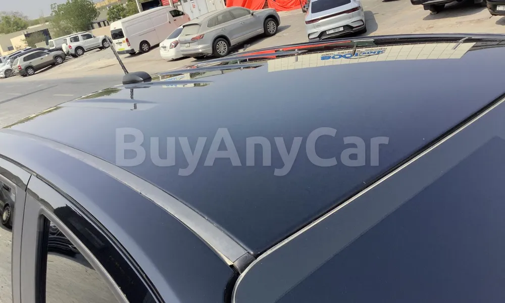 Vehicle photo 5