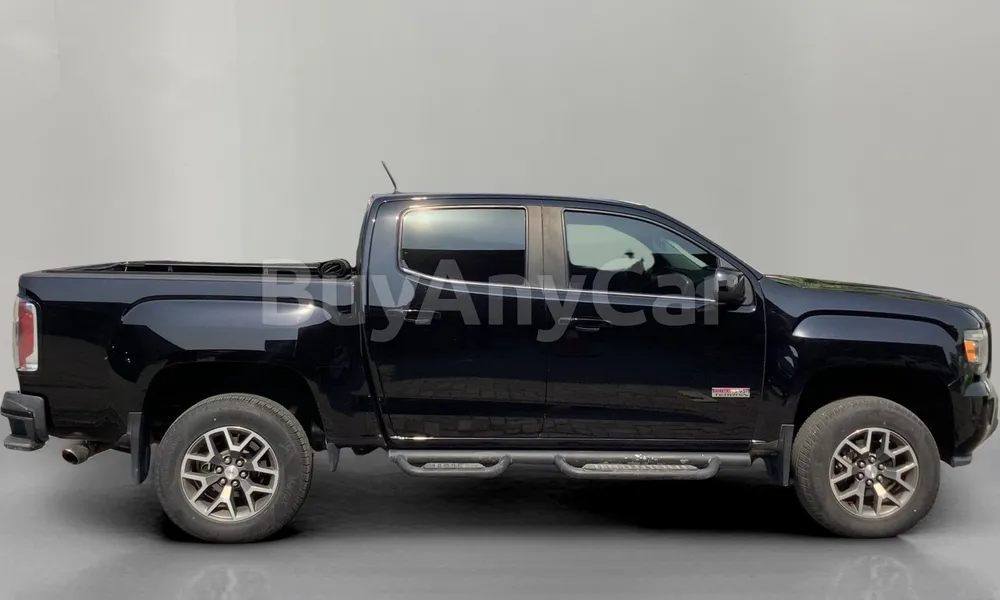 Vehicle photo 3