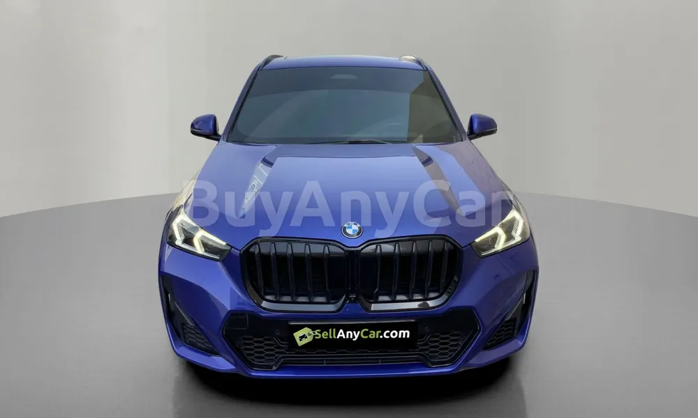 Vehicle photo 1