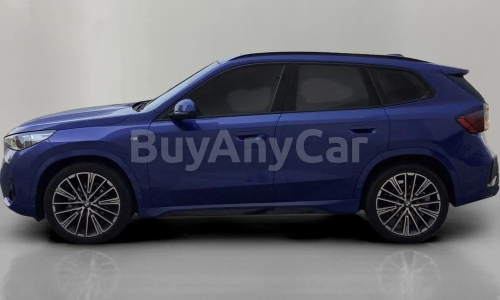 Vehicle photo 4