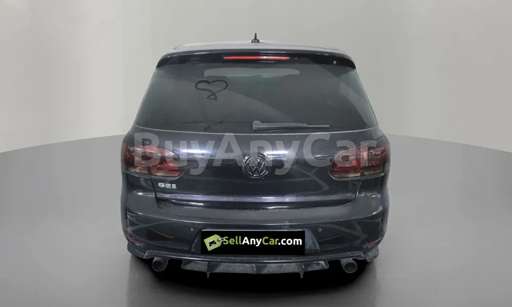 Vehicle photo 2