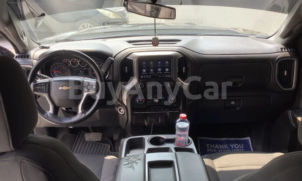 Vehicle photo 8