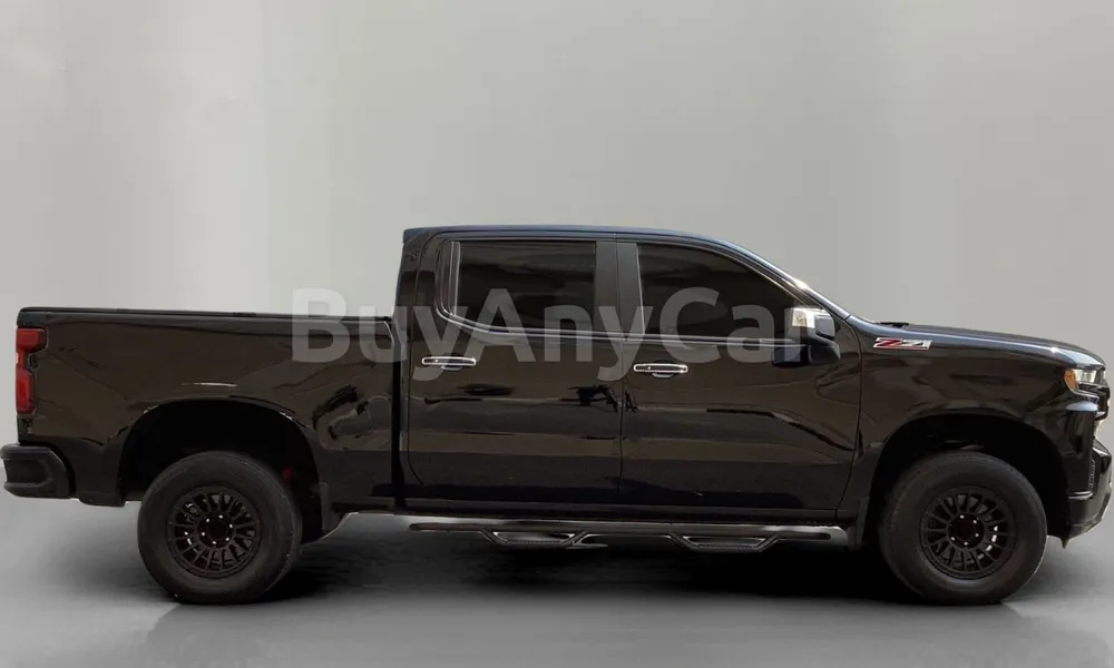 Vehicle photo 3