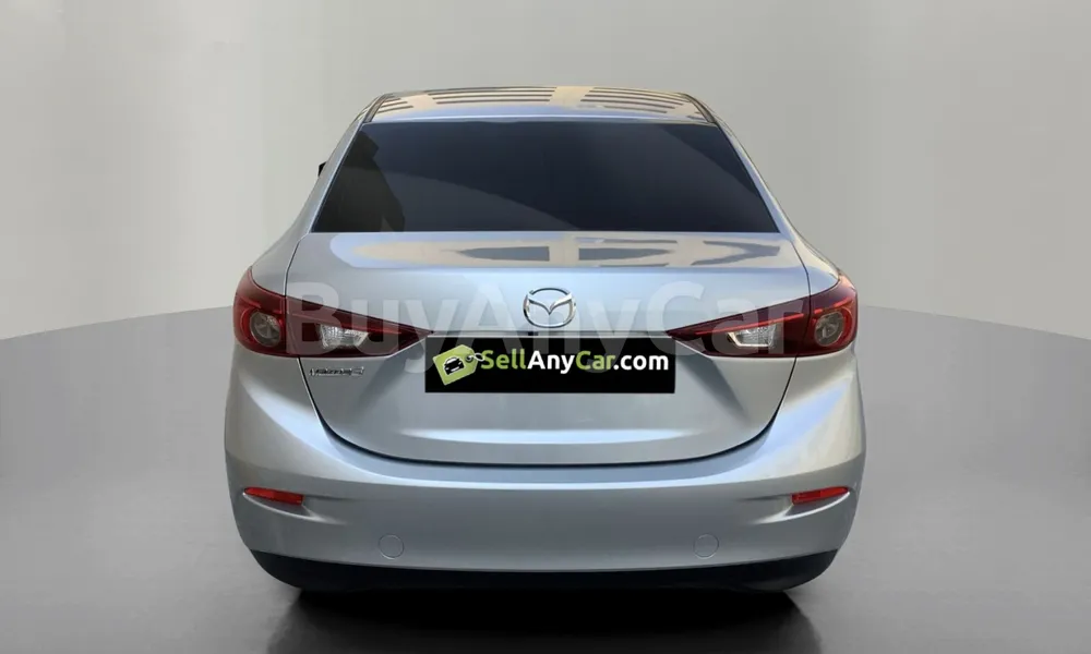 Vehicle photo 2
