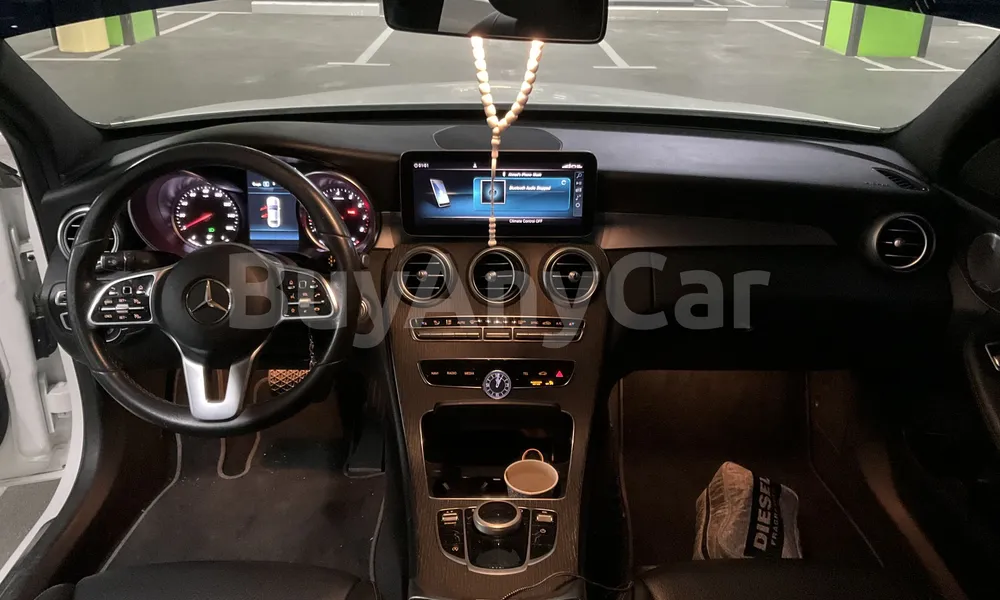 Vehicle photo 9