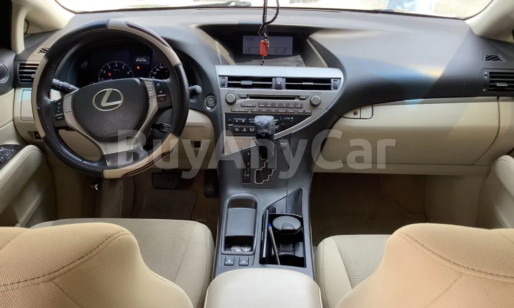 Vehicle photo 7