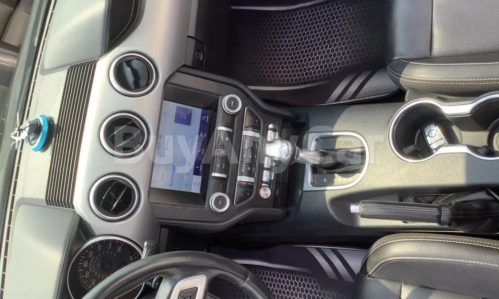 Vehicle photo 9