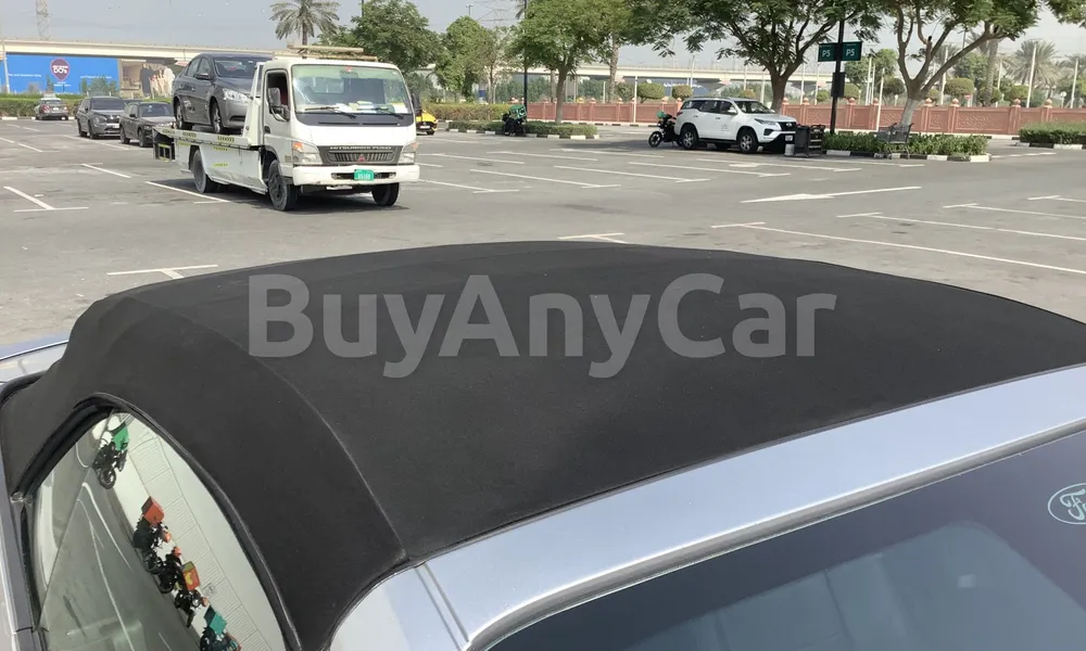Vehicle photo 5