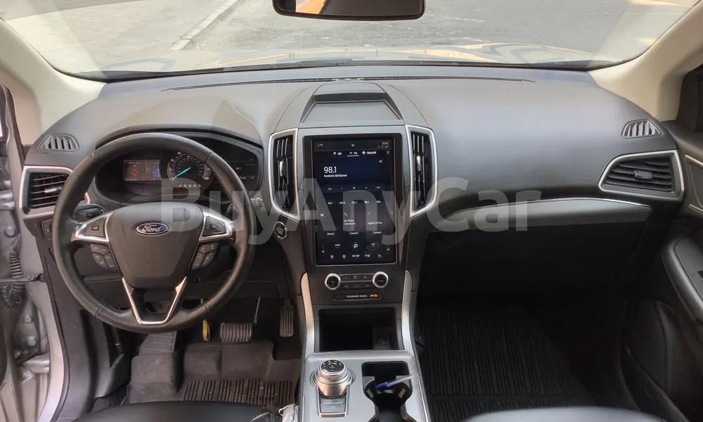 Vehicle photo 7