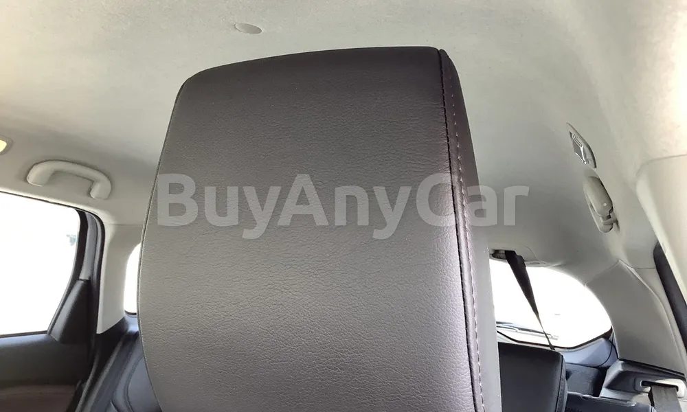 Vehicle photo 9
