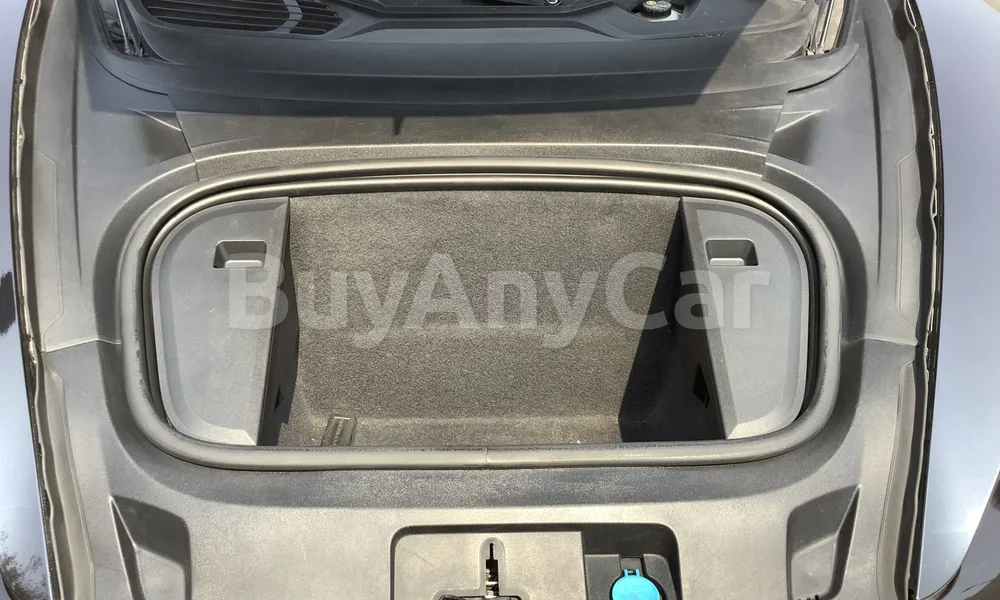 Vehicle photo 6