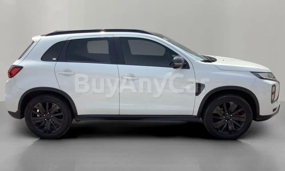 Vehicle photo 3