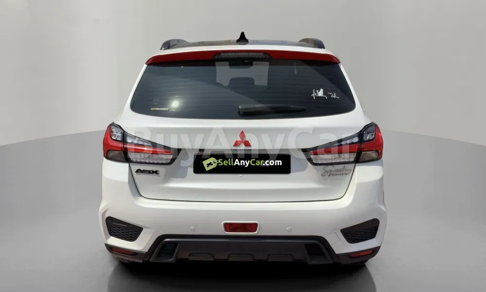 Vehicle photo 2