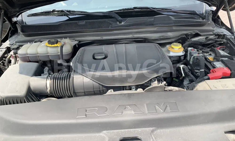 Vehicle photo 6