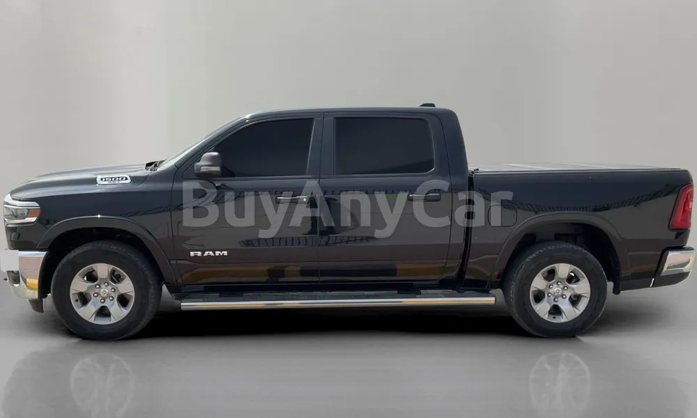 Vehicle photo 4