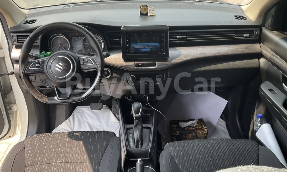 Vehicle photo 8