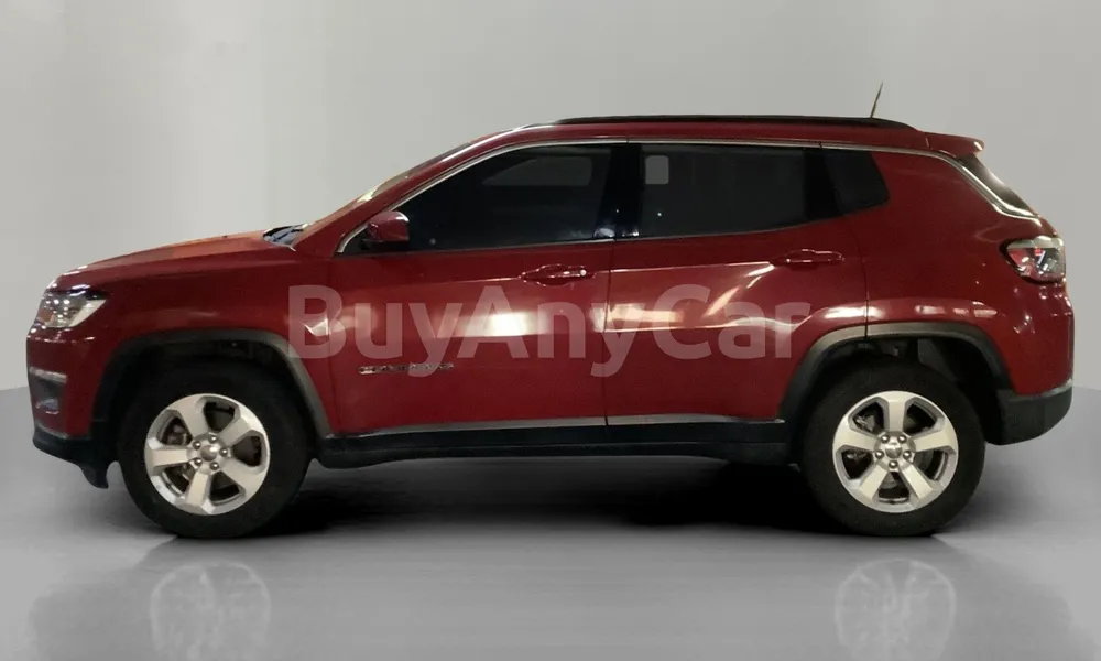 Vehicle photo 4