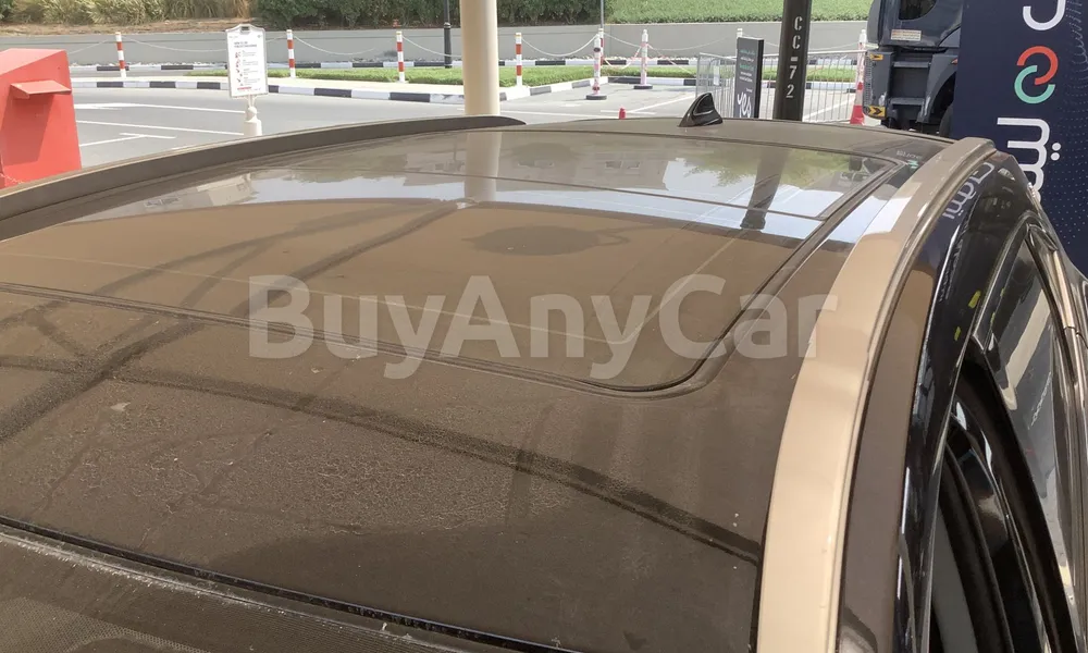 Vehicle photo 5