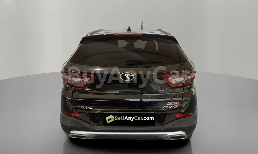 Vehicle photo 2