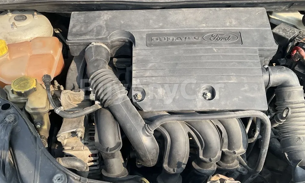 Vehicle photo 6