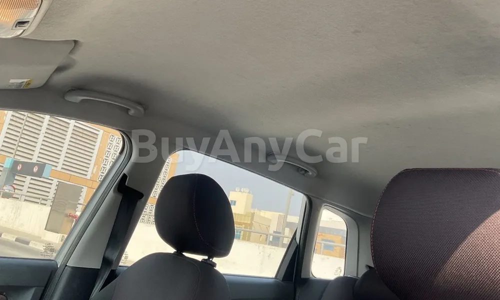Vehicle photo 8