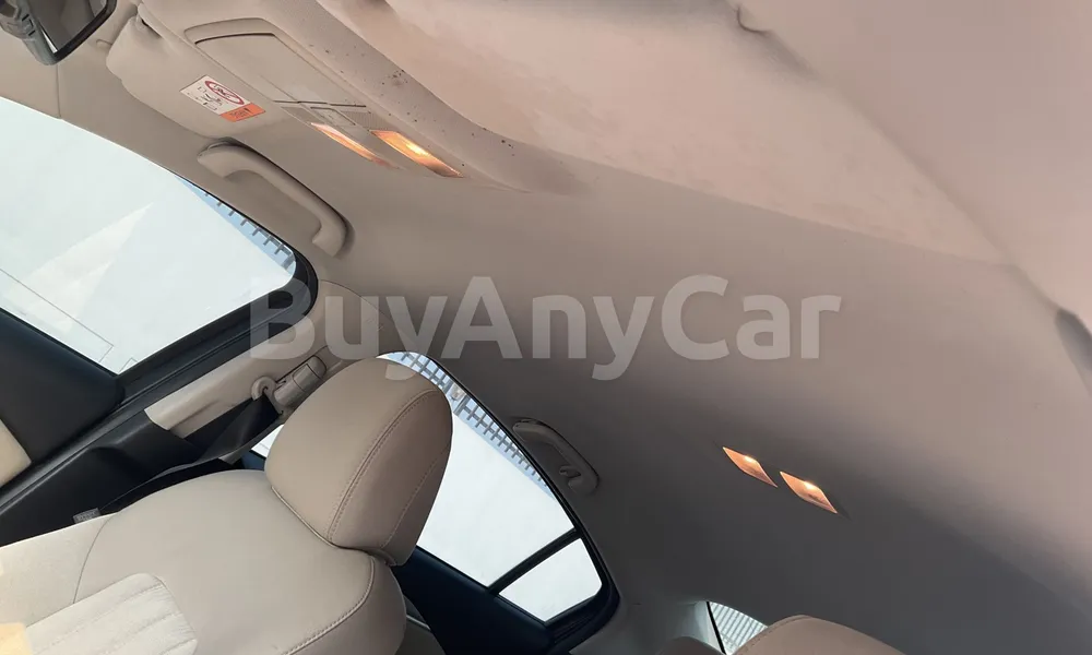 Vehicle photo 7