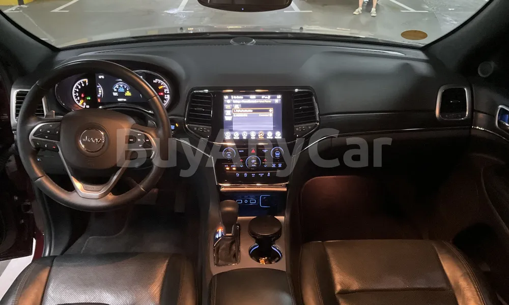 Vehicle photo 8