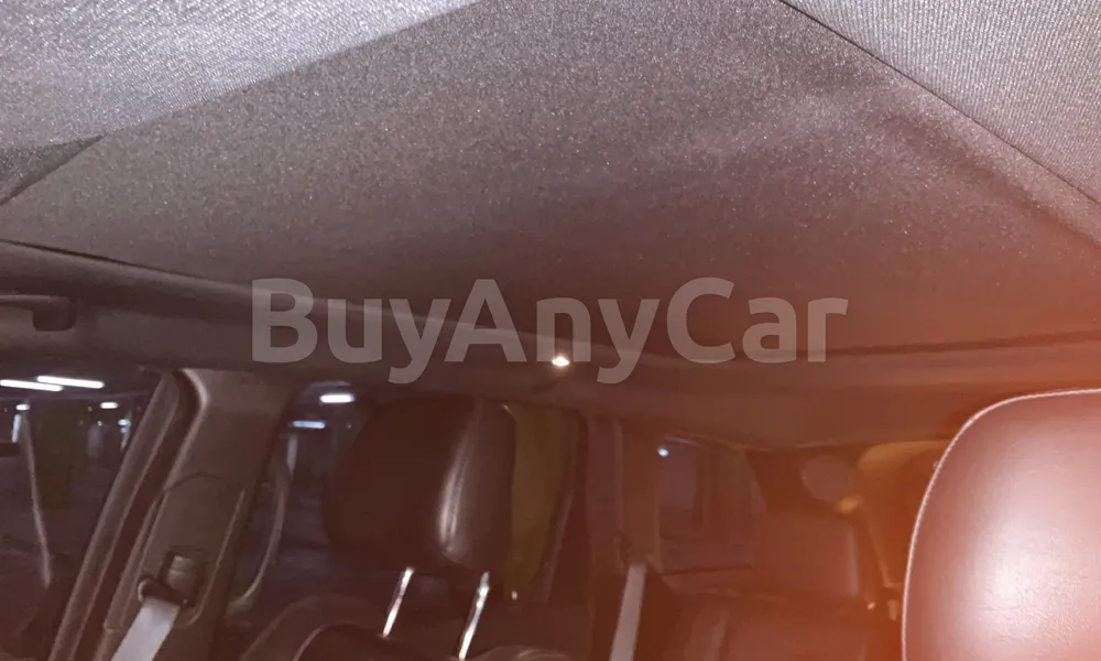 Vehicle photo 9