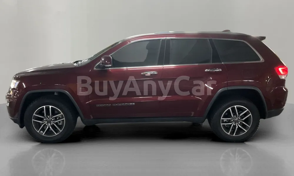 Vehicle photo 4