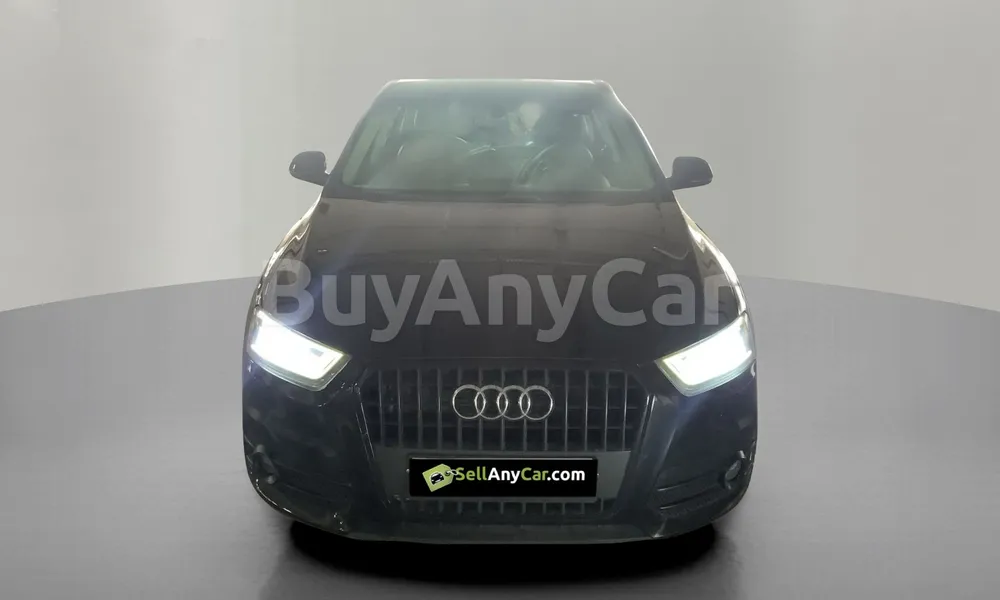 Vehicle photo 2