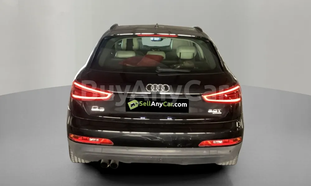 Vehicle photo 4