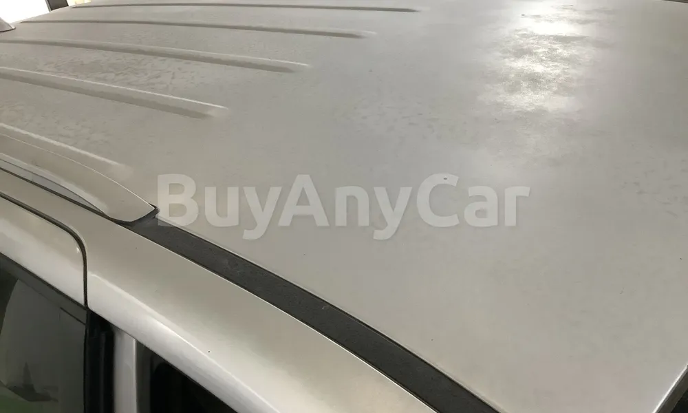 Vehicle photo 6