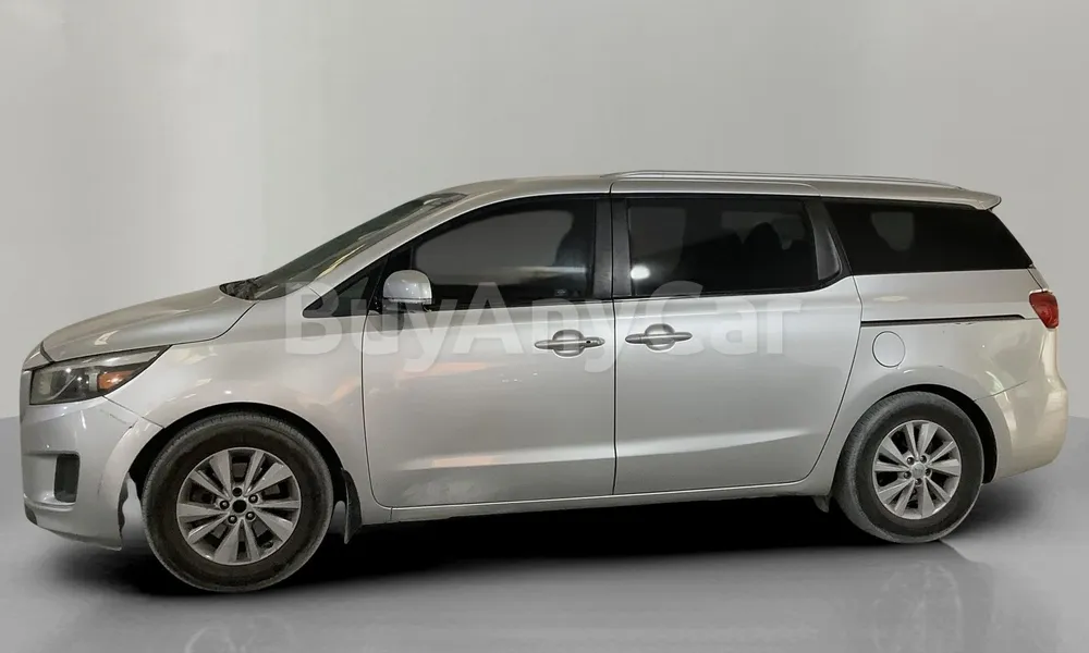 Vehicle photo 4