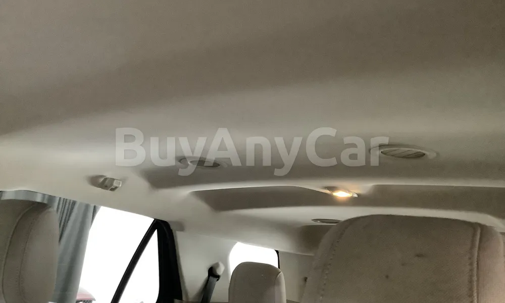 Vehicle photo 9