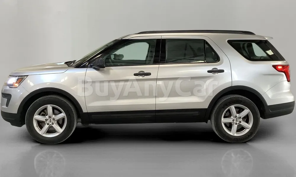Vehicle photo 3