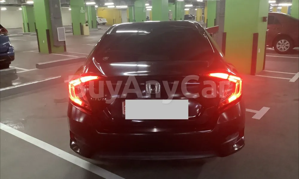 Vehicle photo 2