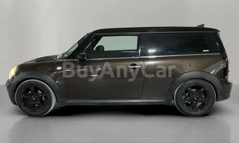 Vehicle photo 4