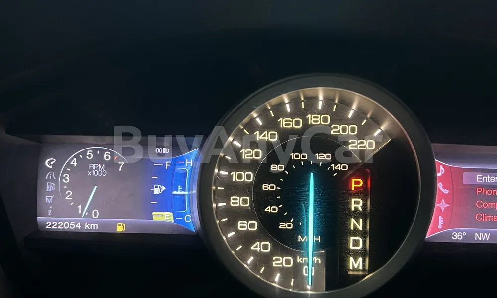 Vehicle photo 8