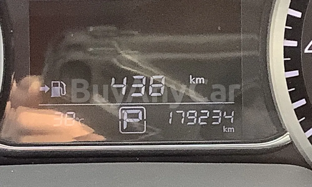 Vehicle photo 7