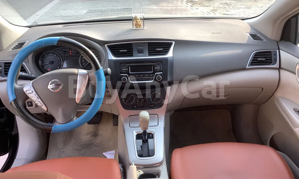 Vehicle photo 8