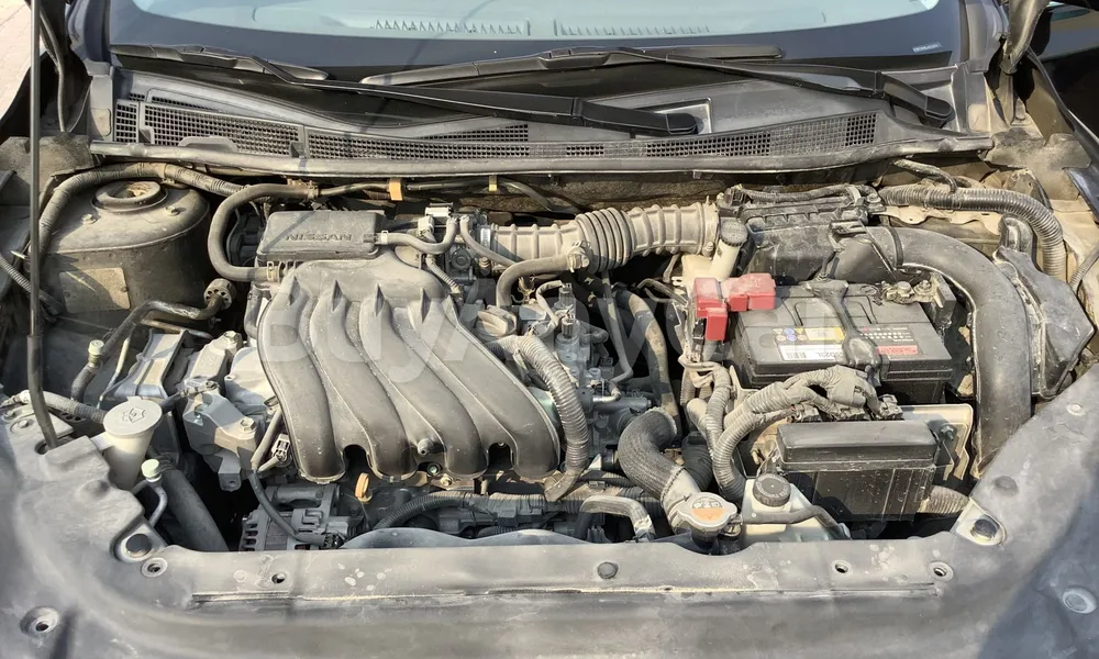 Vehicle photo 6