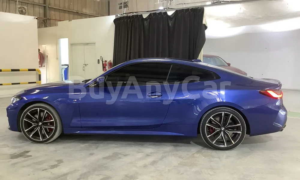 Vehicle photo 4