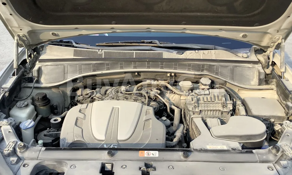 Vehicle photo 6