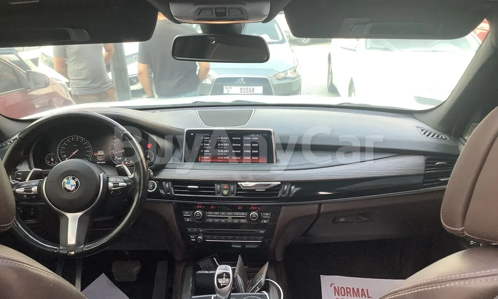Vehicle photo 7