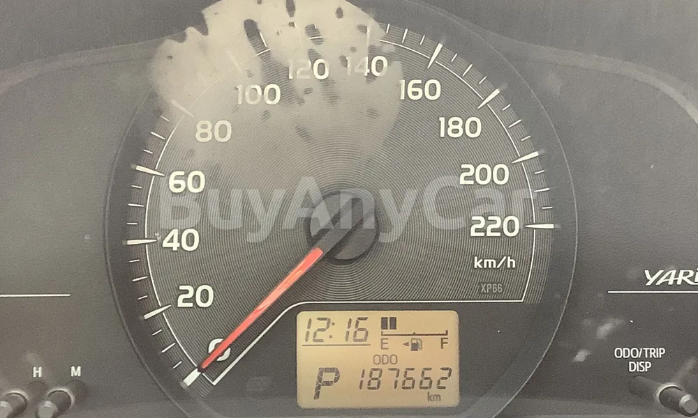 Vehicle photo 9