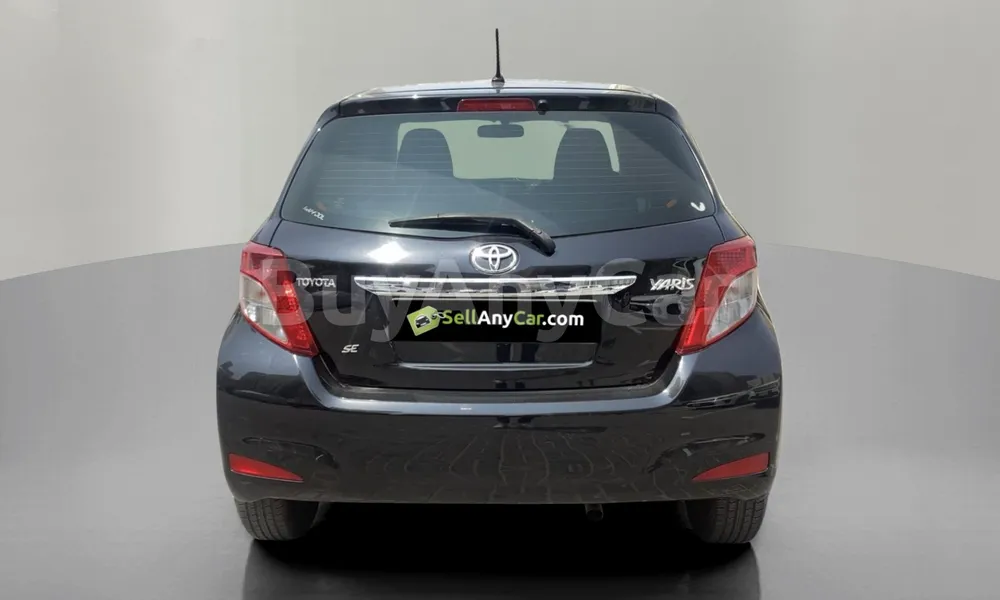 Vehicle photo 2